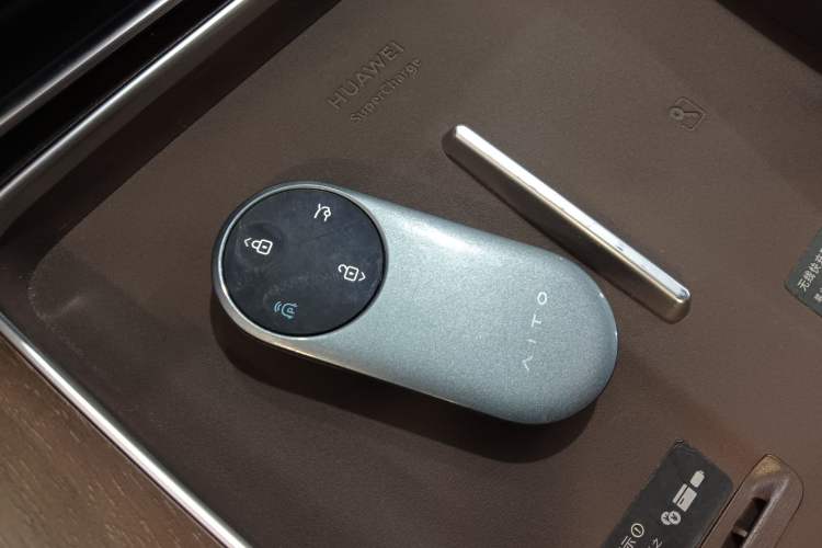 Used Hima AITO M9 2024 Range-Extended Ultra Version 52 kWh 5-Seater Model