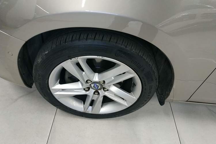 Used Volvo V60 2014 Restyled T5 Zhiya Edition