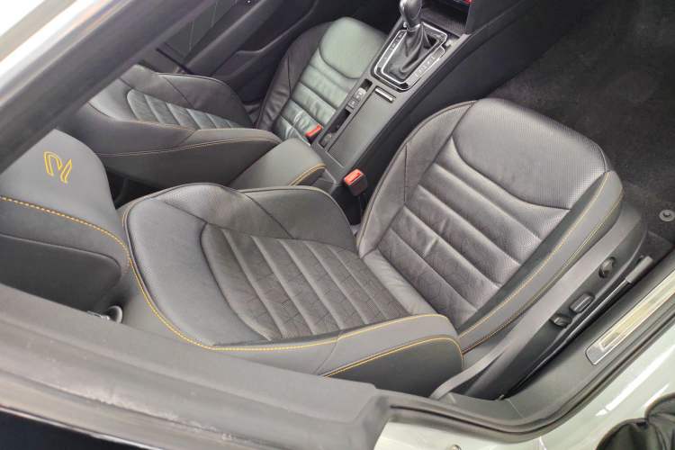 Used Volkswagen FAW-Volkswagen CC 2023 380TSI Striking Edition
