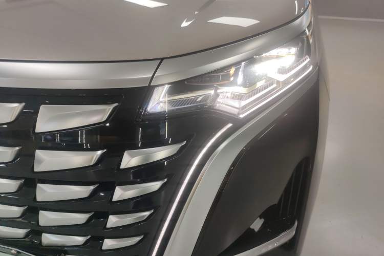 Used Denza D9 2023 PREMIER Founder Edition