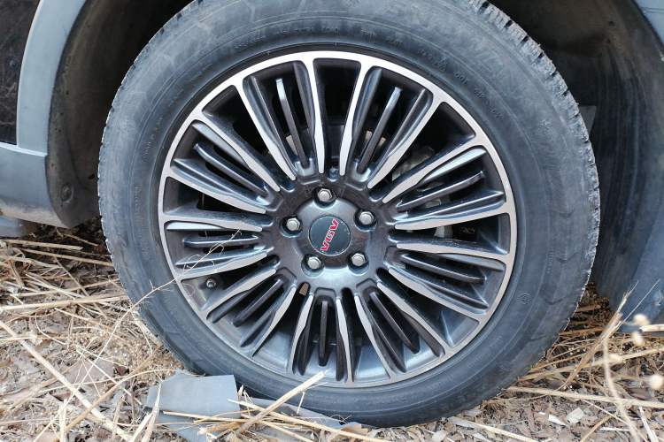 Used Sinotruk VGV U70 2021 1.5T Manual Enjoy Edition 7-Seater