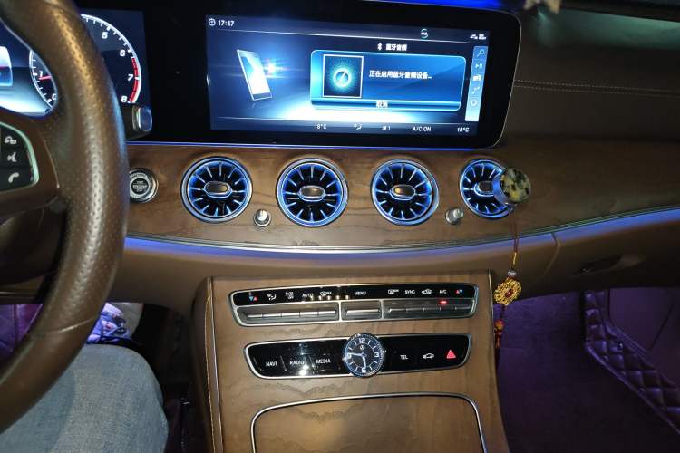 Used Mercedes-Benz E-Class 2018 Facelift E 300 L Luxury Edition Audio And AC Panel