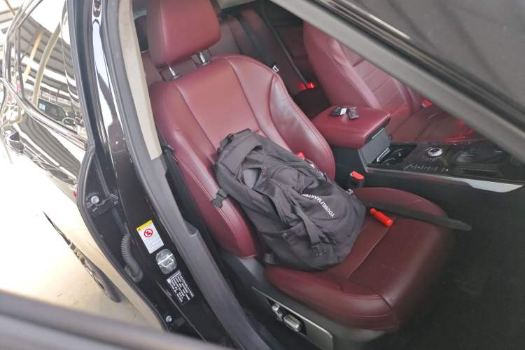 Used Wey VV7 2017 2.0T Flagship Model
