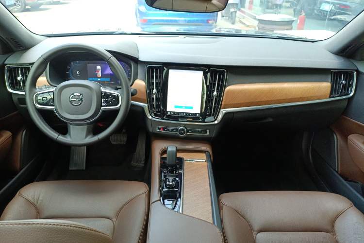 Used Volvo S90 2024 B5 Zhiyi Luxury Edition