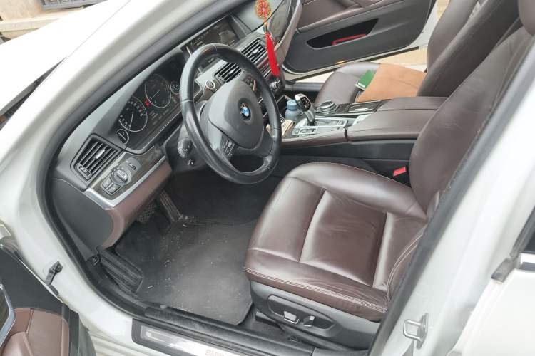 Used BMW 5 Series 2014 525Li Luxury Design Package
