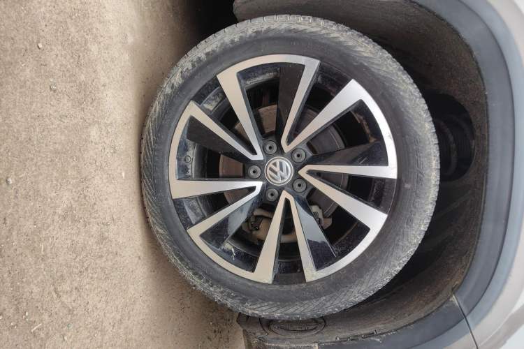 Used Volkswagen Tharu 2019 280TSI Two-Wheel Drive Comfort Edition China VI Standard Right Front Wheel Hub