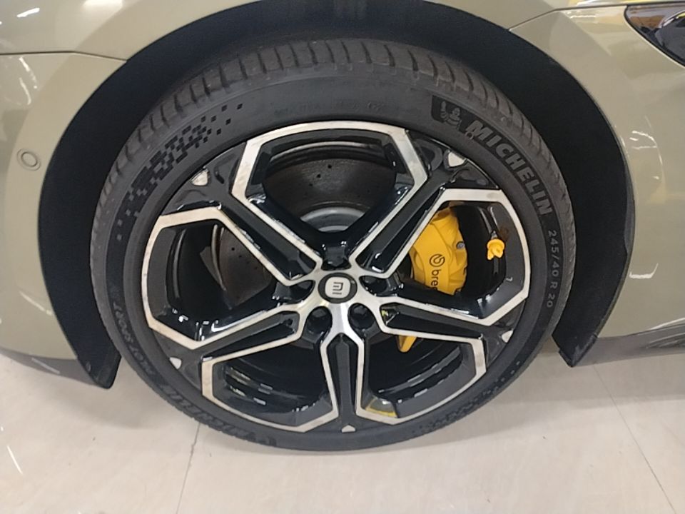 Xiaomi Auto SU7 2024 Rear-Drive Ultra-Long Range Advanced Pro-Level Intelligent Driving Version — снимка 10