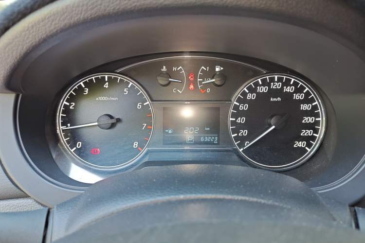 Used Nissan Tiida 2019 1.6L CVT Cool Edition China VI Standard Instrument Cluster