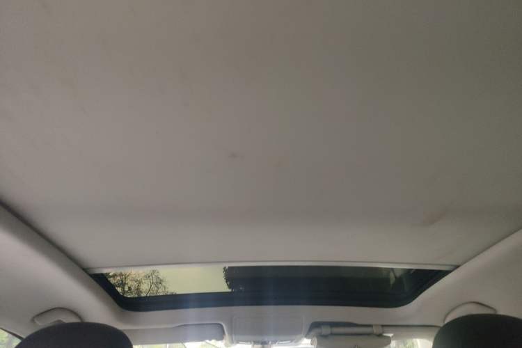 Used Volkswagen Touran 2016 Volkswagen Touran L 280TSI DSG Comfort Edition Headliner