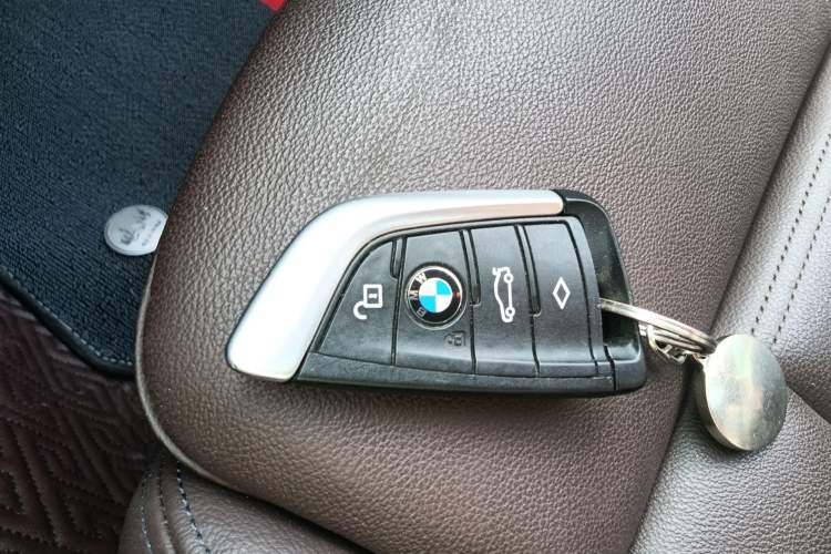 Used BMW X3 2020 xDrive30i Luxury Model with M Sport Package Vehicle Key