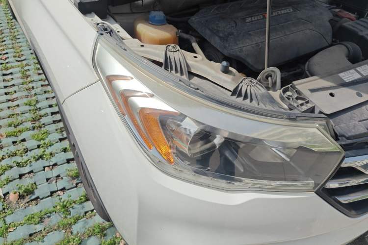 Used GAC Trumpchi GS4 2015 200T G-DCT Elite Edition Right Front Headlight