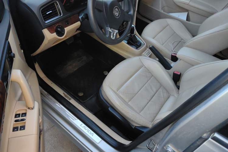 Used Volkswagen Lavida 2013 1.4TSI DSG Comfort Edition Driver Seat