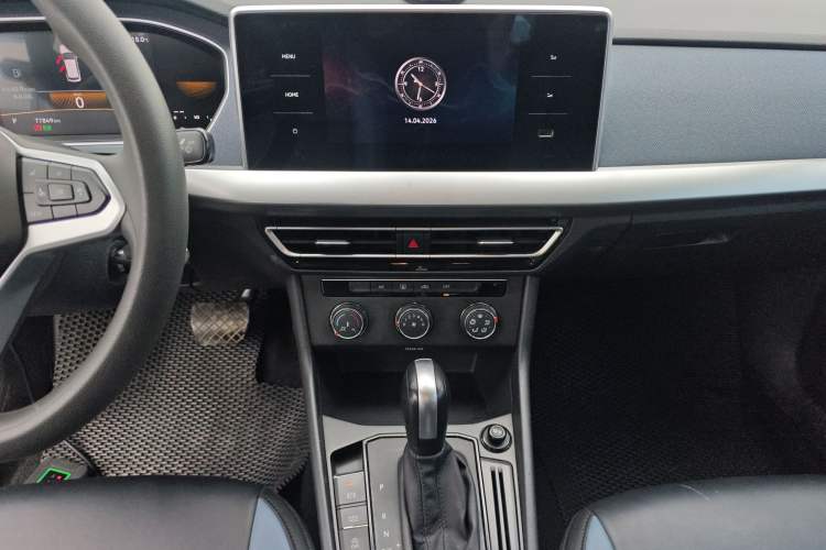 Used Volkswagen Lavida 2024 1.5L Automatic DeYi Edition Audio And AC Panel