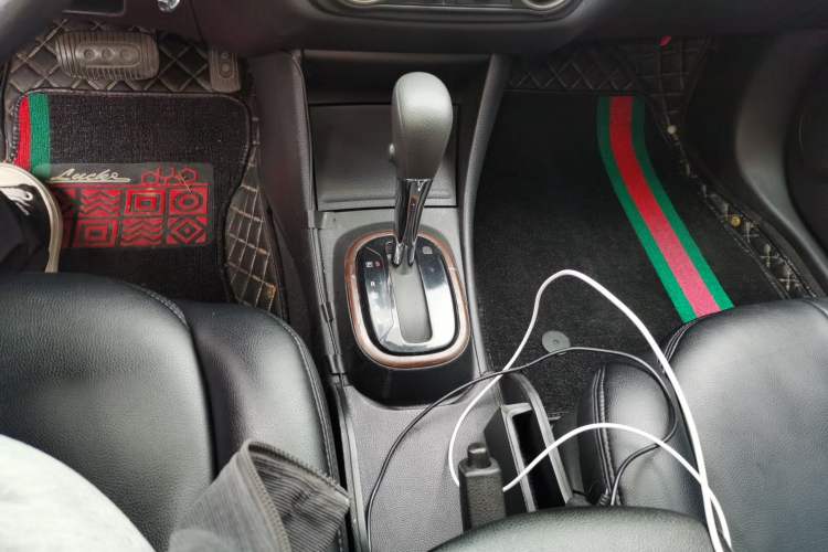 Used Nissan Sylphy 2019 Classic 1.6XE+ CVT Smart Connect Luxury Edition Gear Lever