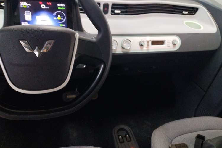 Used Wuling Hongguang MINIEV 2021 Macaron Fashion Model Lithium Iron Phosphate