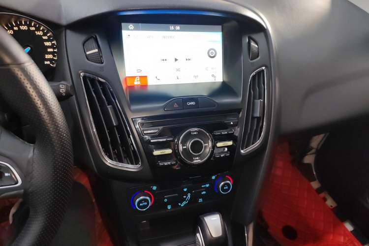 Used Ford Focus 2017 Hatchback 1.6L Automatic Fashion Edition Smart Drive Version
