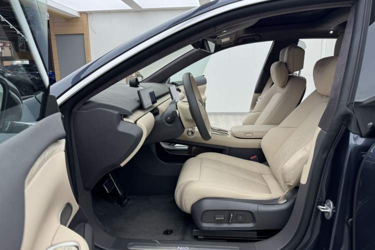 Used Nio ET7 2024 75 kWh Executive Edition Left Front Seat