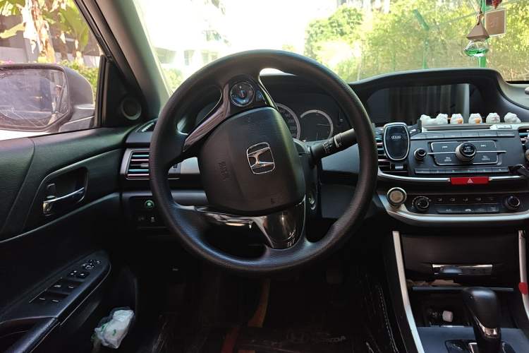 Used Honda Accord 2015 2.0L LX Comfort Edition
