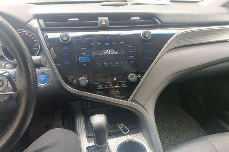 Used Toyota Camry 2019 Revised Version Dual-Engine 2.5 HG Luxury Edition
