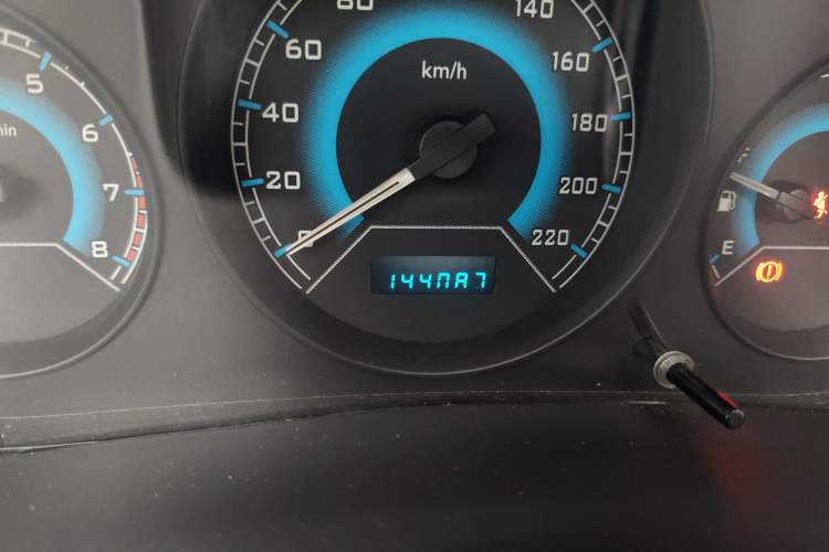 Used Soueast V3 Lingyue 2015 1.5L Manual Style Edition Odometer Close Up