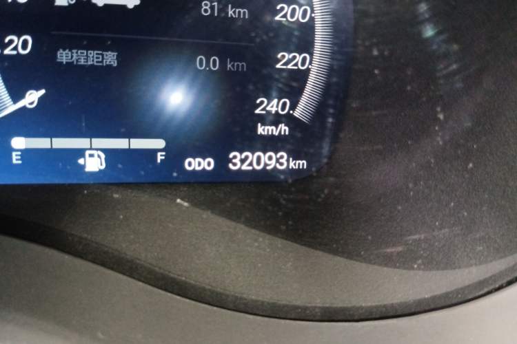 Used Toyota Granvia 2024 2.5L Hybrid Prestige PLUS Four-Wheel Drive Version Odometer Close Up