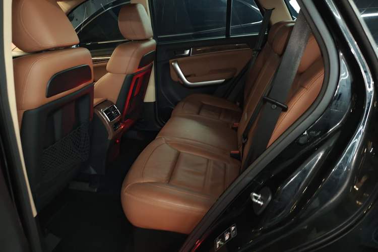 Used Haval H8 2015 2.0T Two-Wheel-Drive Standard Version
