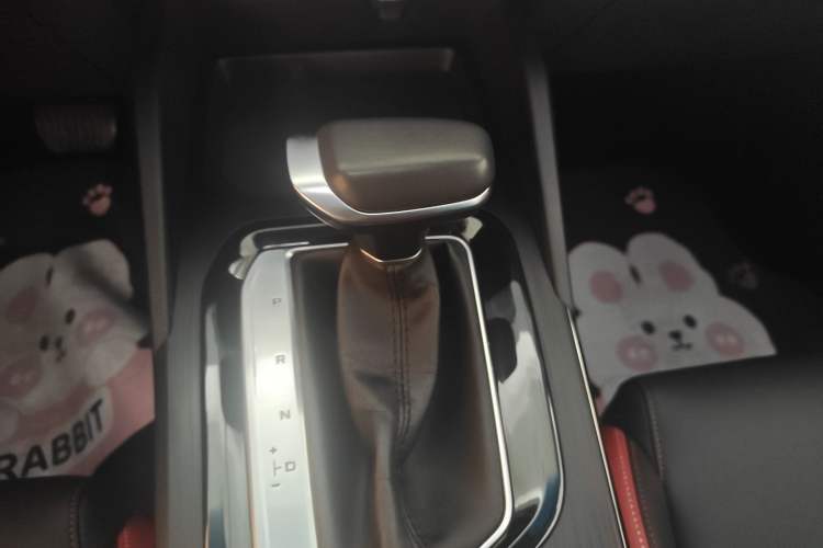 Used Geely Auto Emgrand S 2021 1.4T CVT Prestige Edition Gear Lever