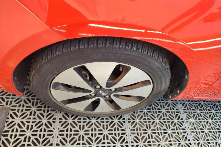 Used Kia K2 2012 Hatchback 1.6L AT Premium Commemorative Edition