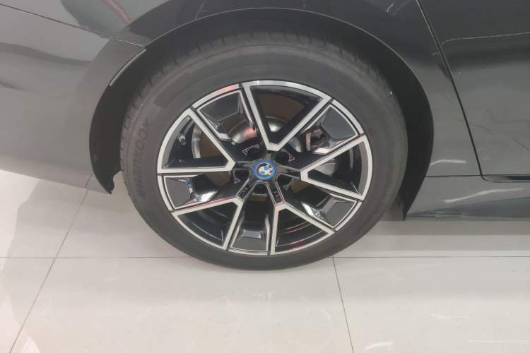 Used BMW i4 2022 eDrive40 Exterior 5