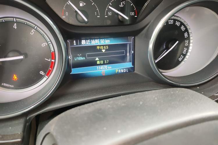 Used Buick Verano 2019 Sedan 15S Automatic Leading Model Odometer Close Up