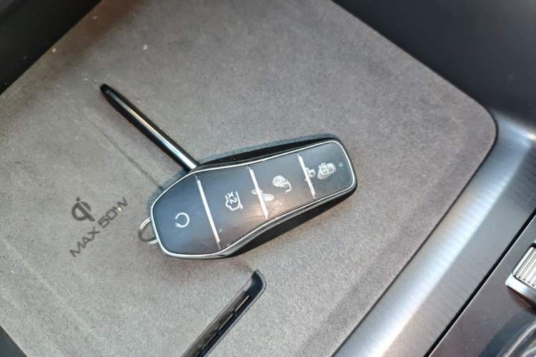 Used BYD Song L EV 2025 662 km Advanced Intelligent Driving Version
