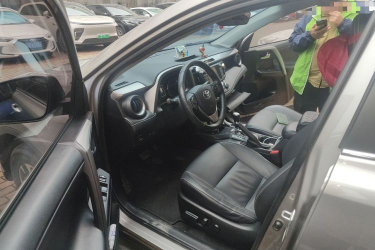 Used Toyota RAV4 2016 2.0L CVT Two-Wheel Drive Smart Edition China V Standard