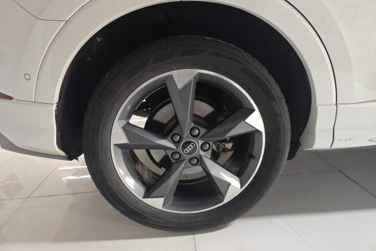 Used Audi Q3 2022 35 TFSI Fashion Dynamic Model Exterior 5