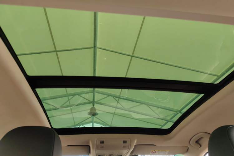 Used Volkswagen T-ROC 2018 280TSI DSG Two-Wheel-Drive Comfort Version China V Standard Headliner