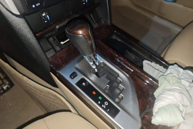 Used Toyota Camry 2015 2.0G Premier Edition
