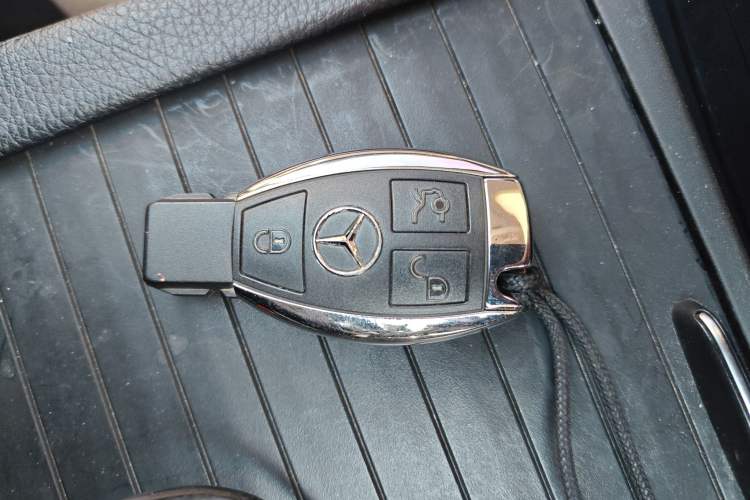 Used Mercedes-Benz GLE Coupe 2017 GLE 320 4MATIC Coupe SUV Vehicle Key