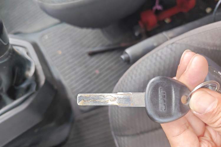 Used JMC Transit 2017 2.8T Commercial Version Short Wheelbase Mid-Roof 3-Seater JX493