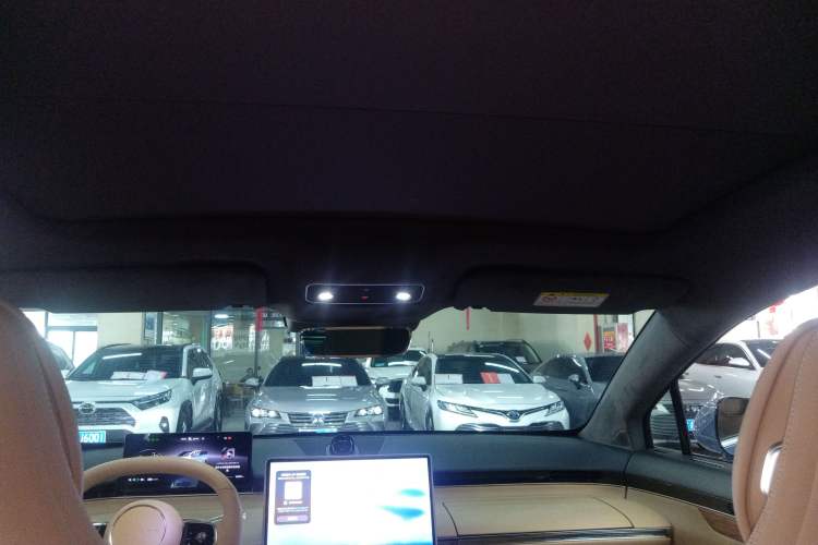 Used Hima Luxeed R7 2024 All-Electric 667 km Max