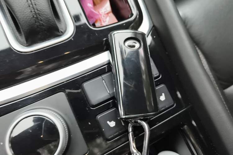 Used GAC Trumpchi GS8 2017 320T Four-Wheel Drive Luxury Smart Connectivity Version (7 Seats) Vehicle Key