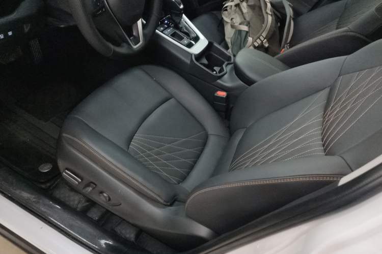 Used Toyota RAV4 2024 Dual-Motor 2.5L E-CVT Two-Wheel Drive Elite Plus Edition
