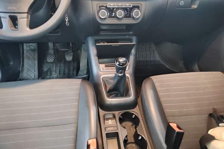 Used Volkswagen Tiguan L 2015 1.8TSI Manual Two-Wheel Drive Fashion Edition