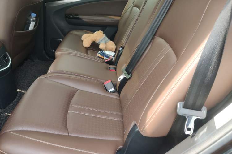 Used BYD S7 2016 2.0T Automatic Prestige Edition Left Rear Seat