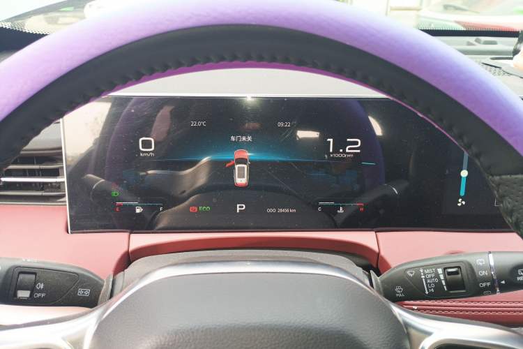 Used JETOUR X70 PLUS 2023 1.6T DCT Stronger 5-Seater
