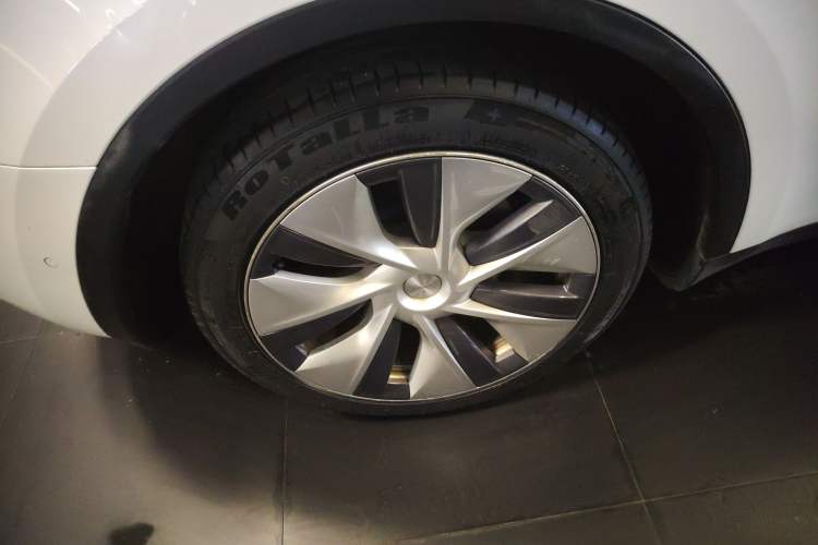 Used Tesla Model Y 2022 Rear-Wheel-Drive Version
