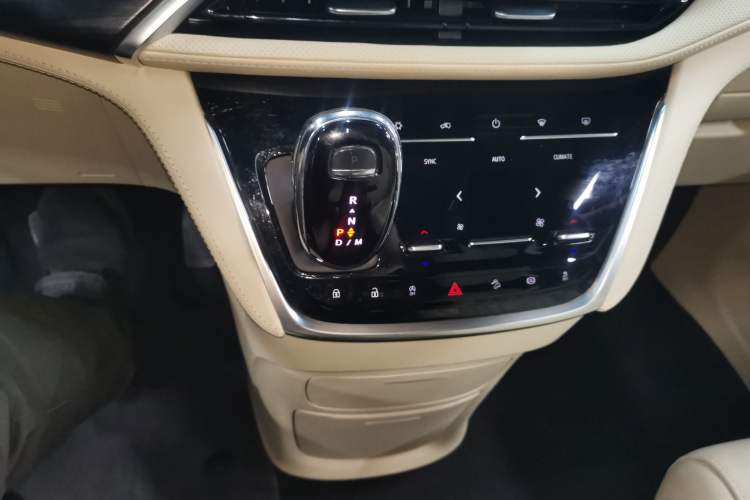 Used Buick GL8 2022 ES Land Cruiser 653T Luxury Model