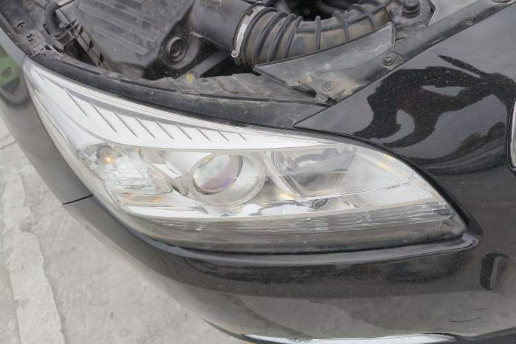 Used Chevrolet Malibu 2012 2.0L Automatic Luxury Edition Right Front Headlight