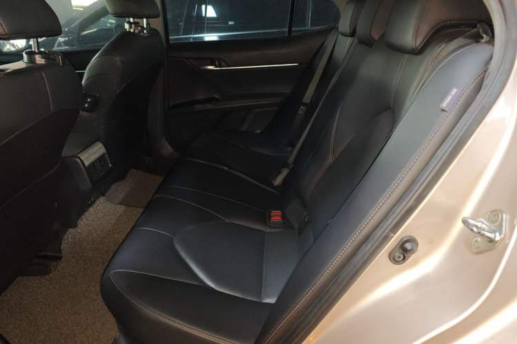 Used Toyota Camry 2019 Dual-Engine 2.5 HG Luxury Edition China VI Standard