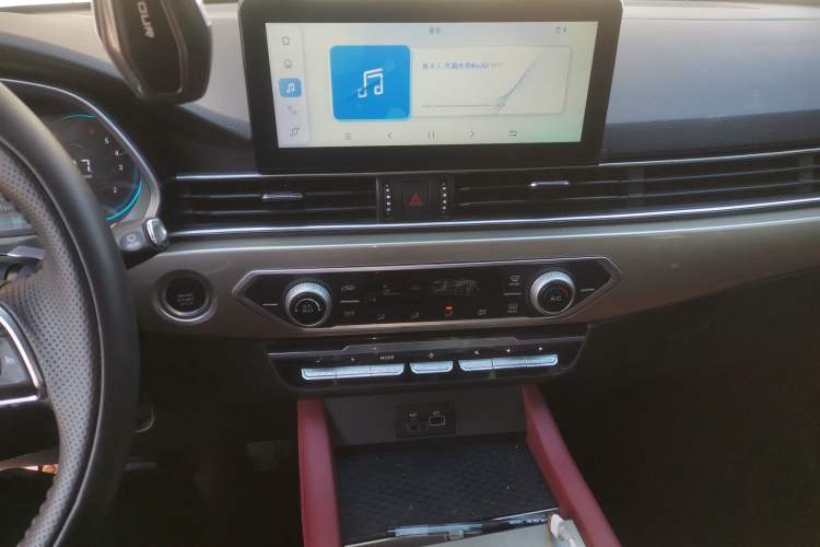 Used JETOUR X70 2025 1.5T DCT Overdrive PRO 5-Seater
