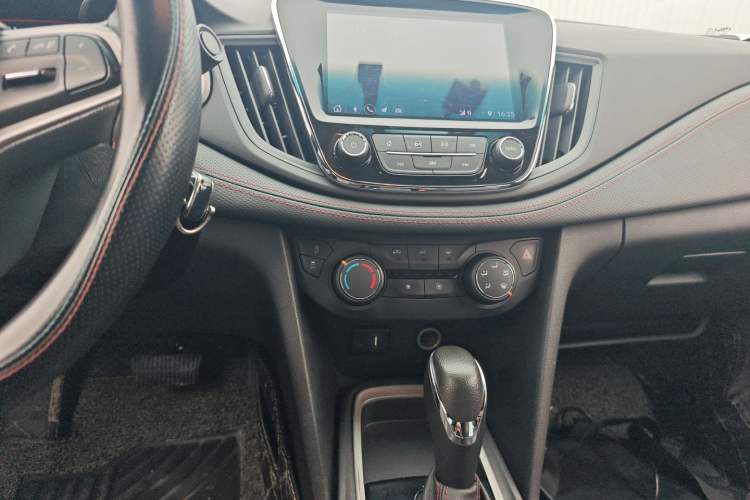 Used Chevrolet Monza 2020 Light Hybrid RS 330T Automatic Comfort Edition Audio And AC Panel