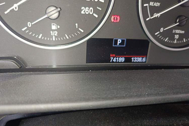 Used BMW 1 Series 2015 118i Urban Design Package Odometer Close Up